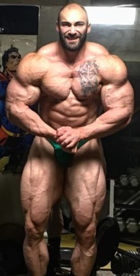 musclestud:  BIG VINCENZO MASONE WINS SUPER HEAVYWEIGHT TITLE this past weekend, 11/4 in BOSTON @ JAY CUTLER CLASSIC.  CONGRATS !