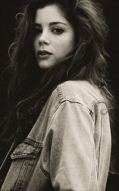 charlotte hope (actress) 

› 

caucasian, 1991.