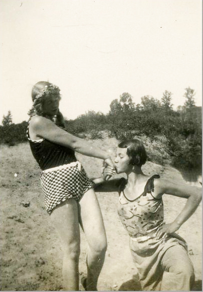 deadsexdoll:  vintagegal:  Affectionate Ladies c. 1900s-1980s  NOthing wrong with ladies who love ladies xoxoxoxoxox it makes em sad that some people actually have to hide their love :( that is a fucked up world for you xoxoxooxxooxxoox