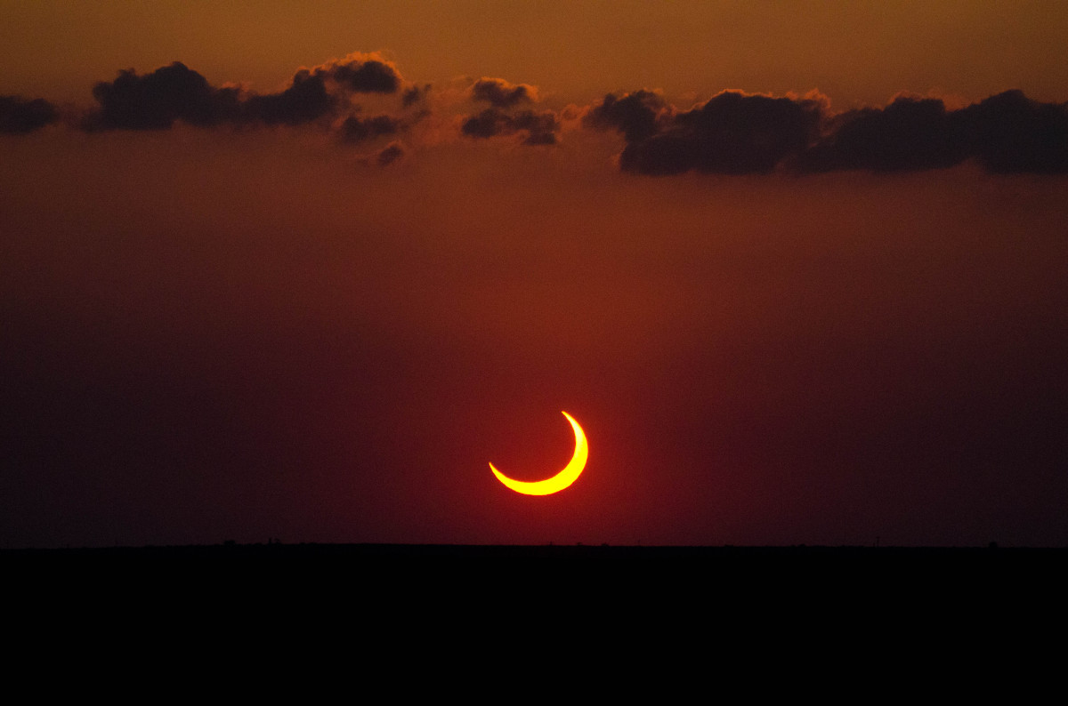 thisismyplacetobe:A ‘Ring of Fire’ solar eclipse is a rare phenomenon that occurs