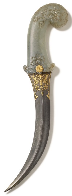 peashooter85:Jade hilted dagger with gold inlaid blade, India, 18th centuryfrom Sotheby’s