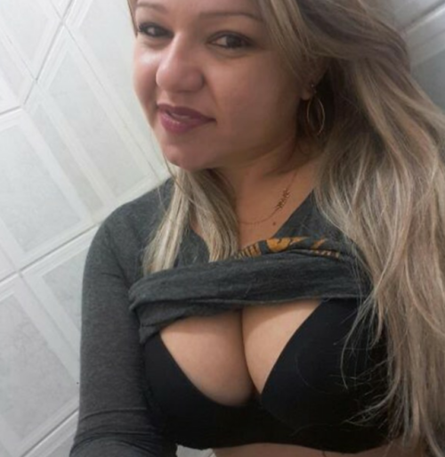 latinasforlife:  sweet-lena:  Sweet Lena 💋  🌹 leoloveslatinas 🌹