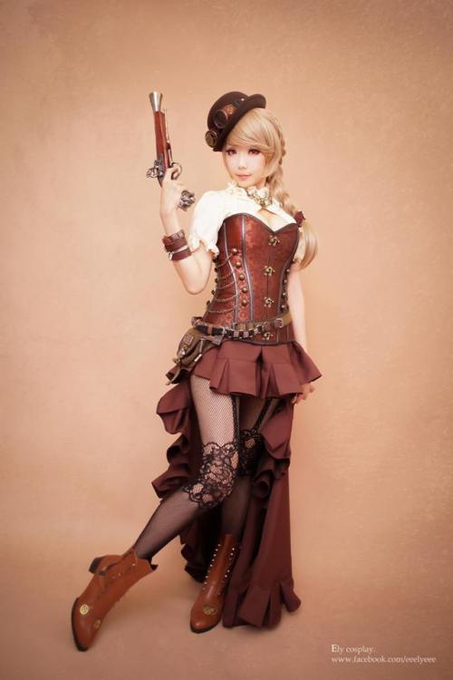 fucking-sexy-cosplay:  Ely Cosplay - Steampunk Girl (source) 