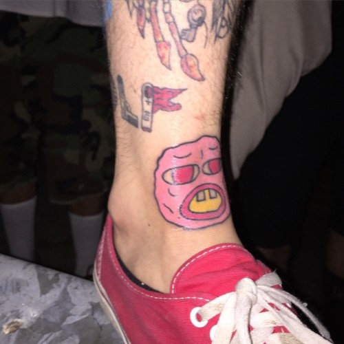 https://www.tumblr.com/blog/view/bitch--queen/162112594003