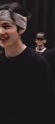Taehyung And His Favorite Headband For @taeyungie