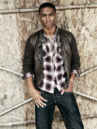 blackmanonyx:    Fuck Yeah Keith Powers  Model/ Actor/ Blogger = Keith Powers