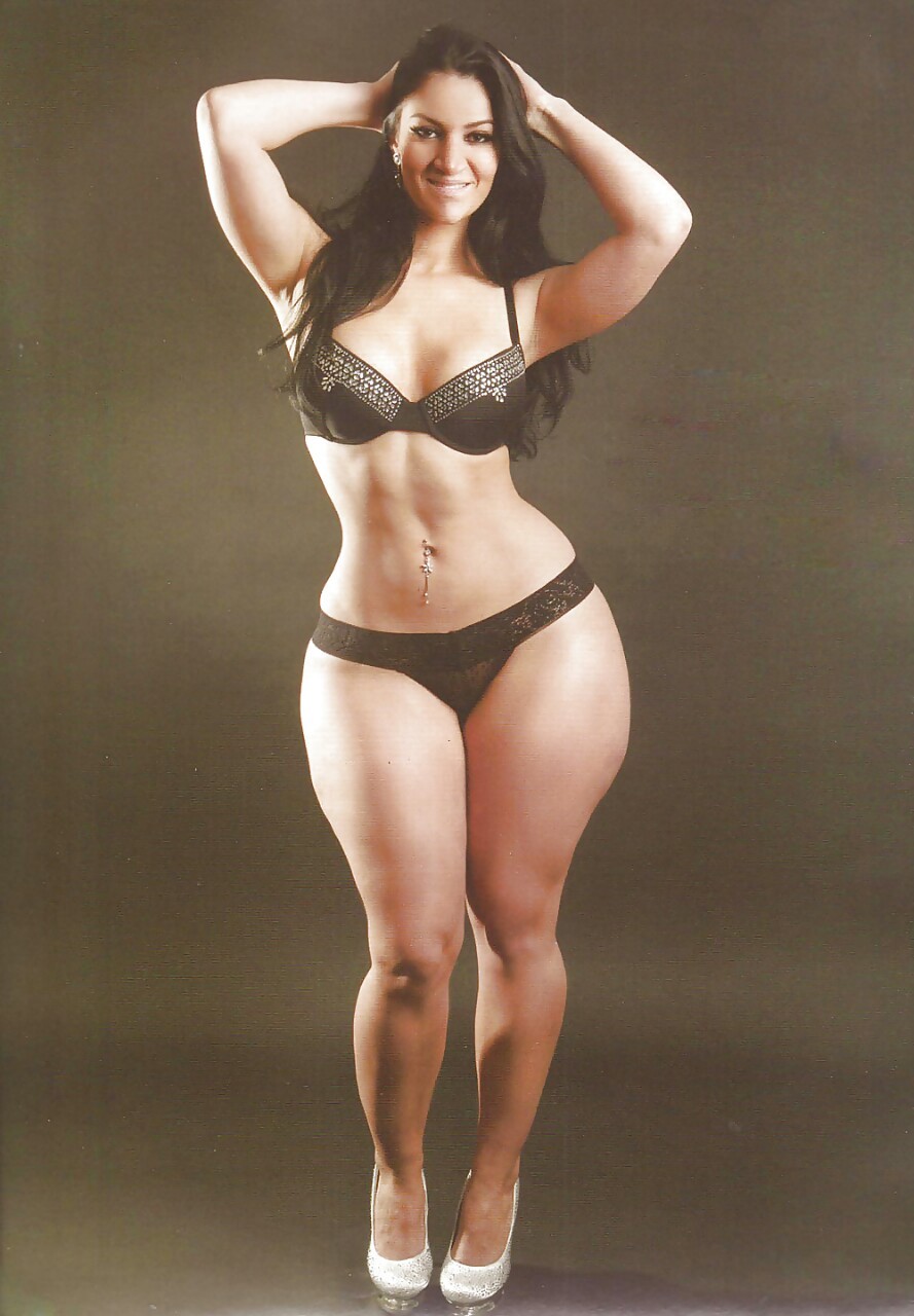thewiderthehipsthedeeperthedip:  Love those sexy wide hips…http://thewiderthehipsthedeeperthedip.tumblr.com/