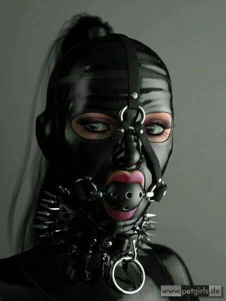 christinesissylatexslut: Fuck I want to be her!!!