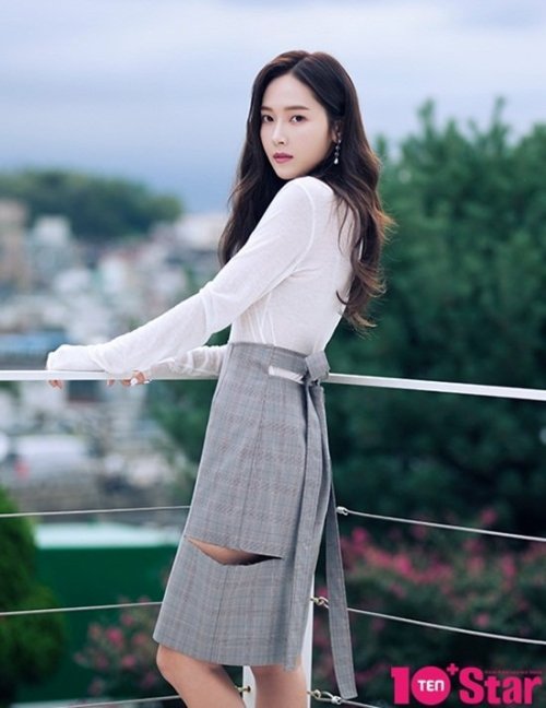 Jessica - 10+Star Magazine Pics