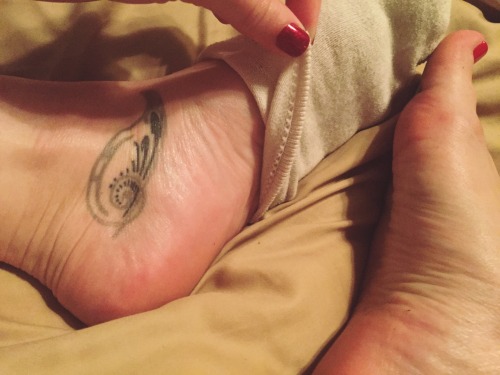 theprettygoodfoot: Requested close up of sock removal.