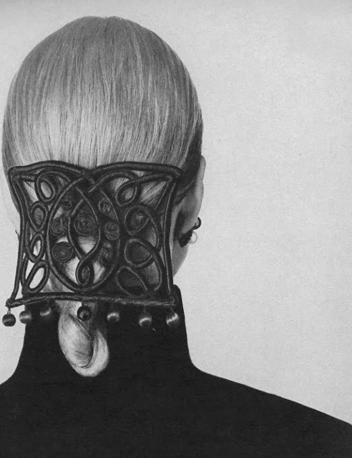 Vogue 1969 . Source : blueberrymodern.tumblr.com , via tinamotta.tumblr.com