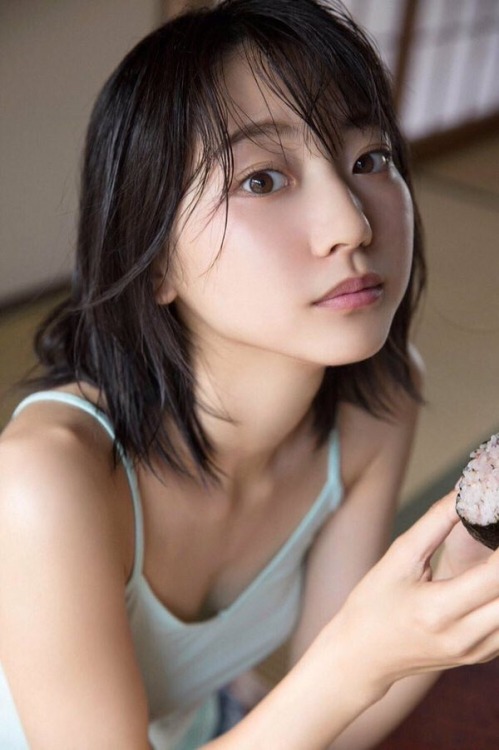 uubik:  武田玲奈 