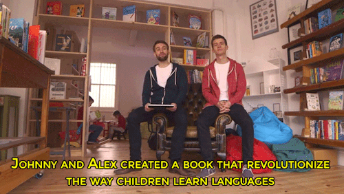 babelplanetvlog: language-princess: sizvideos: Thanks to One Third Stories, kids can learn fore