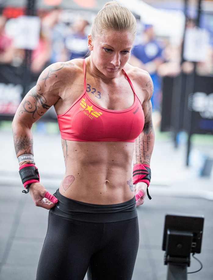onlyfitgirls:  Virginie Rousseau Tolu by Pete Williamson photography in French Throwdown