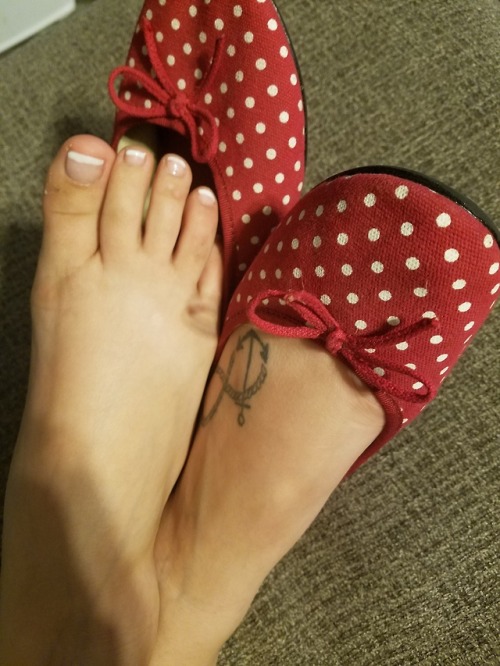 ajssexyfeet: Who else wants to smell AJ’s sexy feet after wearing these all day?