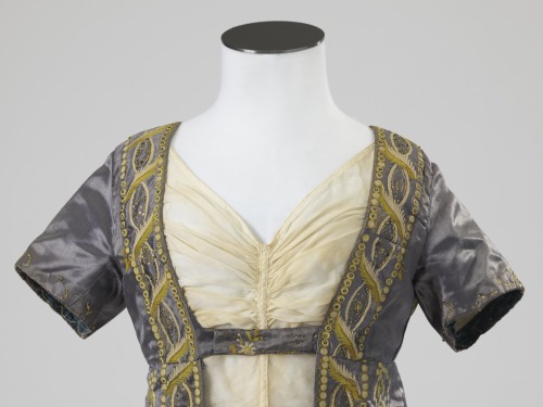 fripperiesandfobs:Dress, 1803-07From the Cooper Hewitt, Smithsonian Design Museum