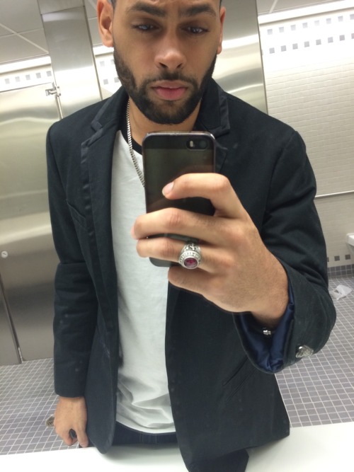 dreamshappenhere:  Didn’t need a reason to post a pic   But blackout? Might as well