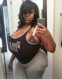 extremebodiez:  PoetryBusty N Beautiful 