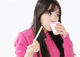 aceoa:   mina + eating 