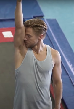 celebpits:  Derek Hough Thank you!