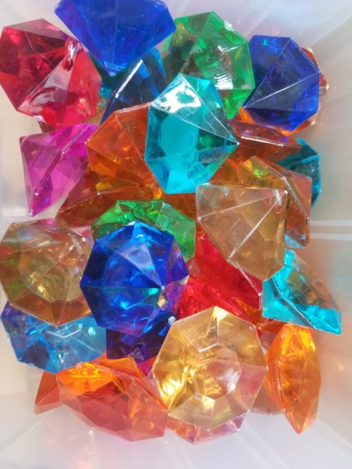 forbiddencronch: night-dark-woods: went to a game store today and they had a bunch of plastic gems. 