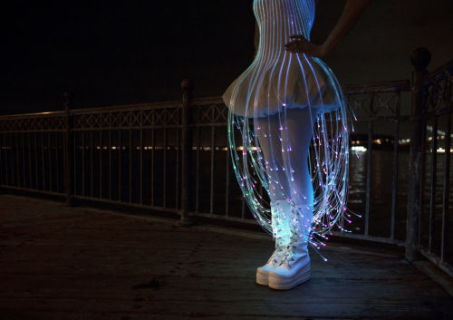 theblackamericanprincess:  spacemuffinz:  instructables:  Fiber Optic Dress by Natalina  J