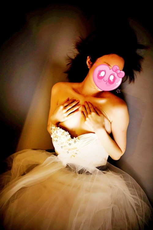 mywife-jiajia: 一组婚纱 靠谱摄影师请私信