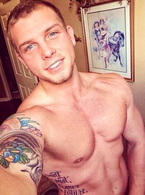 txcwbysexy:  txcwbysexy:  This country boy is a fucking stud  Damn Sexy Stud