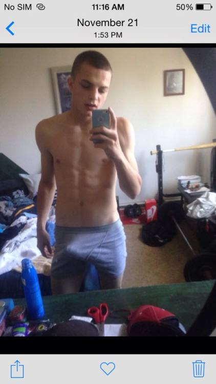 yummyblokes:  :Yummyblokes