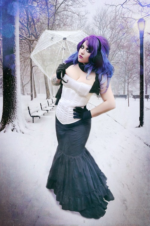 ohmygodbeautifulbitches:  Submitted by coldasicehotasfire 