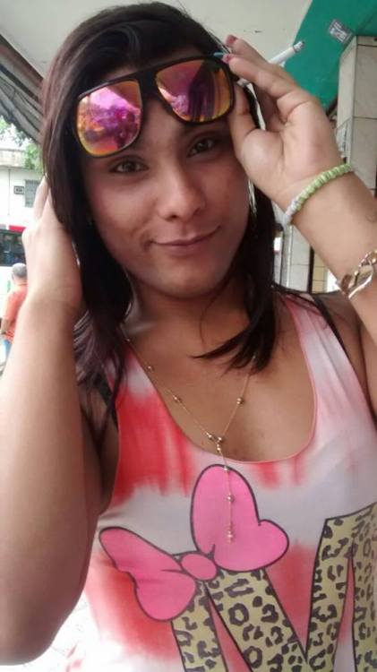 annie-slut:  Hey baby, girls have more fun!