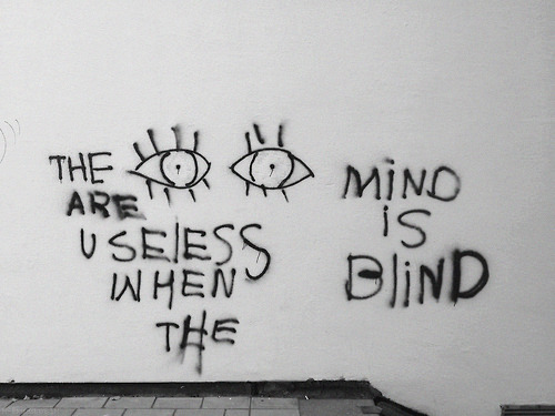 secret-paranoia:  http://secret-paranoia.tumblr.com 