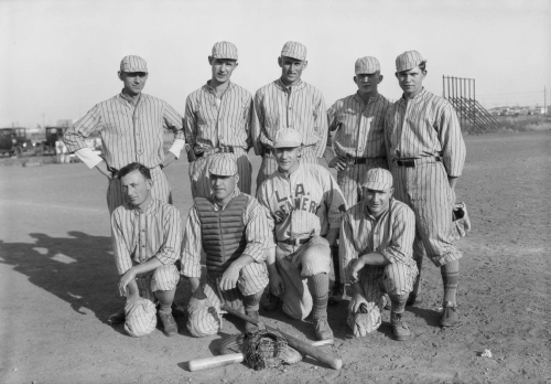 vintagesportspictures:Los Angeles Creamery baseball team (1925)