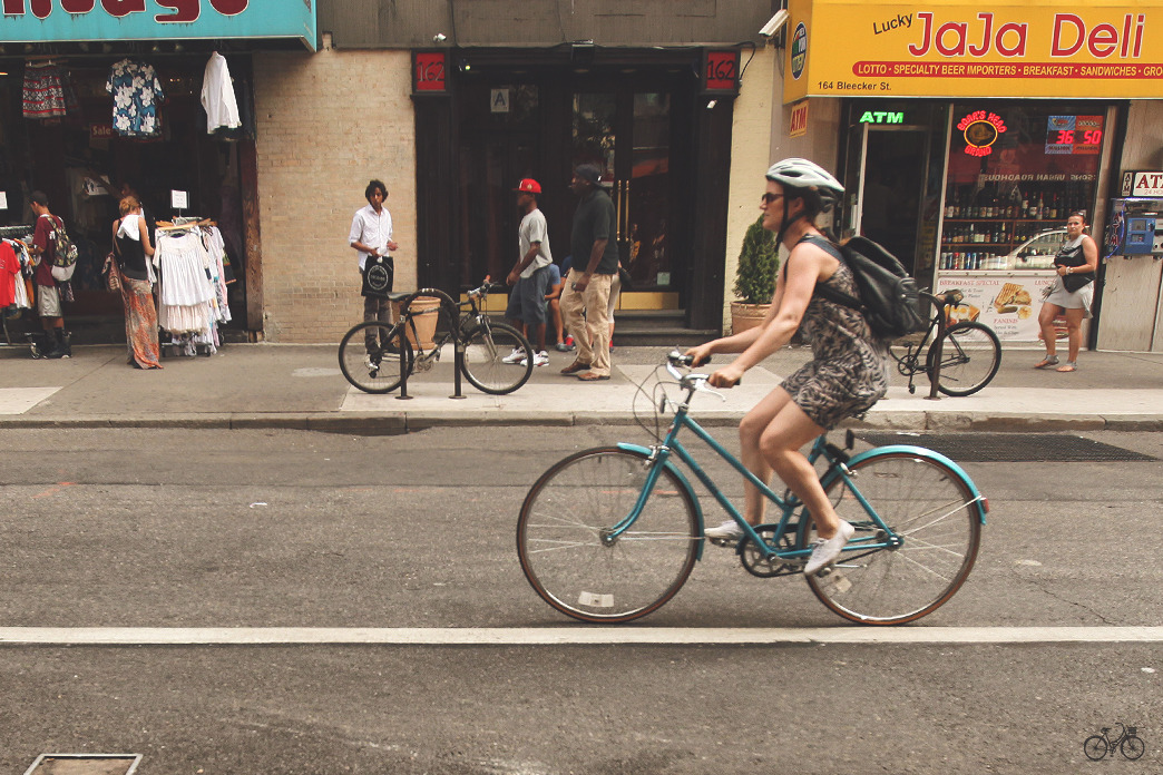 #girlsonbikesinnyc #manhattan #newyorkcity