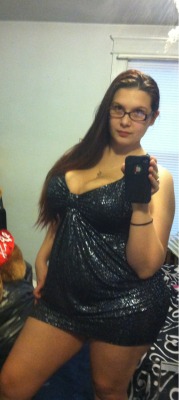 traylone:  vanillalace25:  This is me. Tell me what u think.  Gorgeous  Thick too&hellip;.gorgeous!