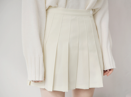 -chiish:yubbshop > white skirts