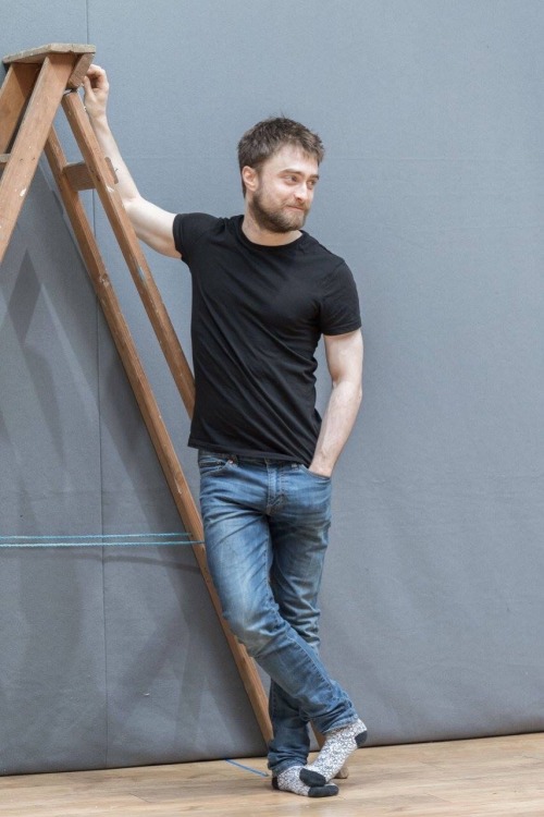 Take a first look at Daniel Radcliffe and Joshua McGuire in rehearsals for Rosencrantz &amp; Guilden