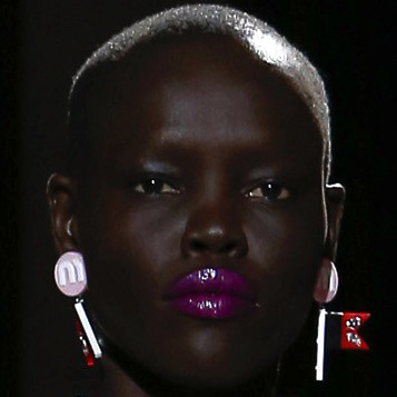 driflloon:beauty @   miu miu resort 2018 (images captioned)