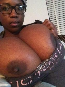 cooltold:  Nice titties!!