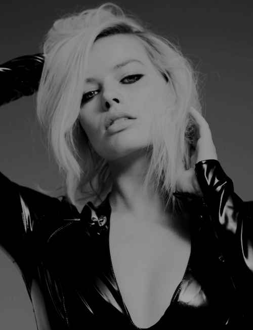 gwenctacy:  Growing up I never had a perfume. I was like oh, one day when I’m grownup