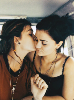 The-Inspired-Lesbian:  Lesbian-Kittens:  X  Meet Girls Who Like Girls In Your Area 👭