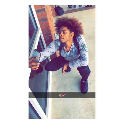 phreakygeminidgaf:  #Submission by @lovequenterius  Instagram: __quenterius SnapChat/Tumblr: lovequenterius