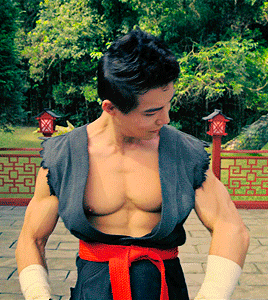 shattxrstar:    Ludi Lin as Lance in Striking Vipers (Black Mirror 5x01).  