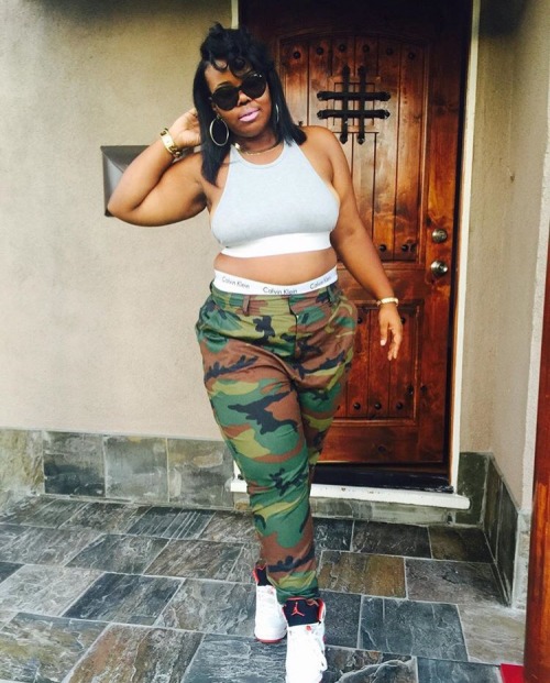 black-exchange:ReneeOliviawww.drapednreneeolivia.com // IG: drapednreneeolivia✨ Plus Size Urban Wome