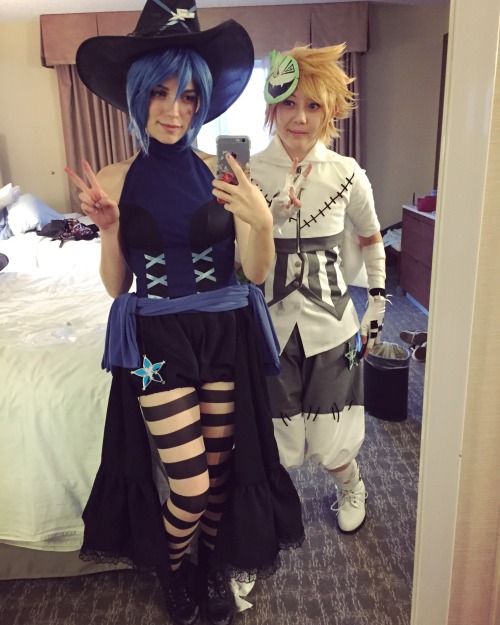 lyrota:  Our finished Halloween town Aqua and ventus! Wore them to Disney land :) more pics coming soon! 
