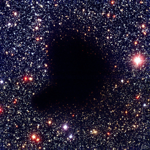 just&ndash;space: Dark Molecular Cloud Barnard 68 : Where did all the stars go? What used to be cons