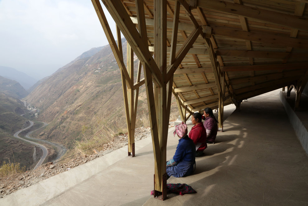 The Warp - John Lin + Olivier Ottevaere - a rest area and roadside market built
