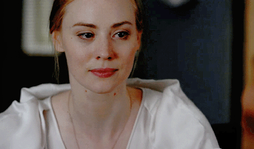eerronblack: Karen looking at Frank ♥︎