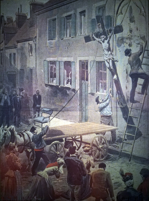 The removal of the Crucifixion from the Rue du Jard, Reims, in 1906, following the publication in 19