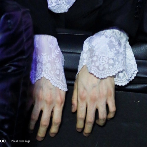 Todays Topic Of Discussion: Min Yoongis Hands